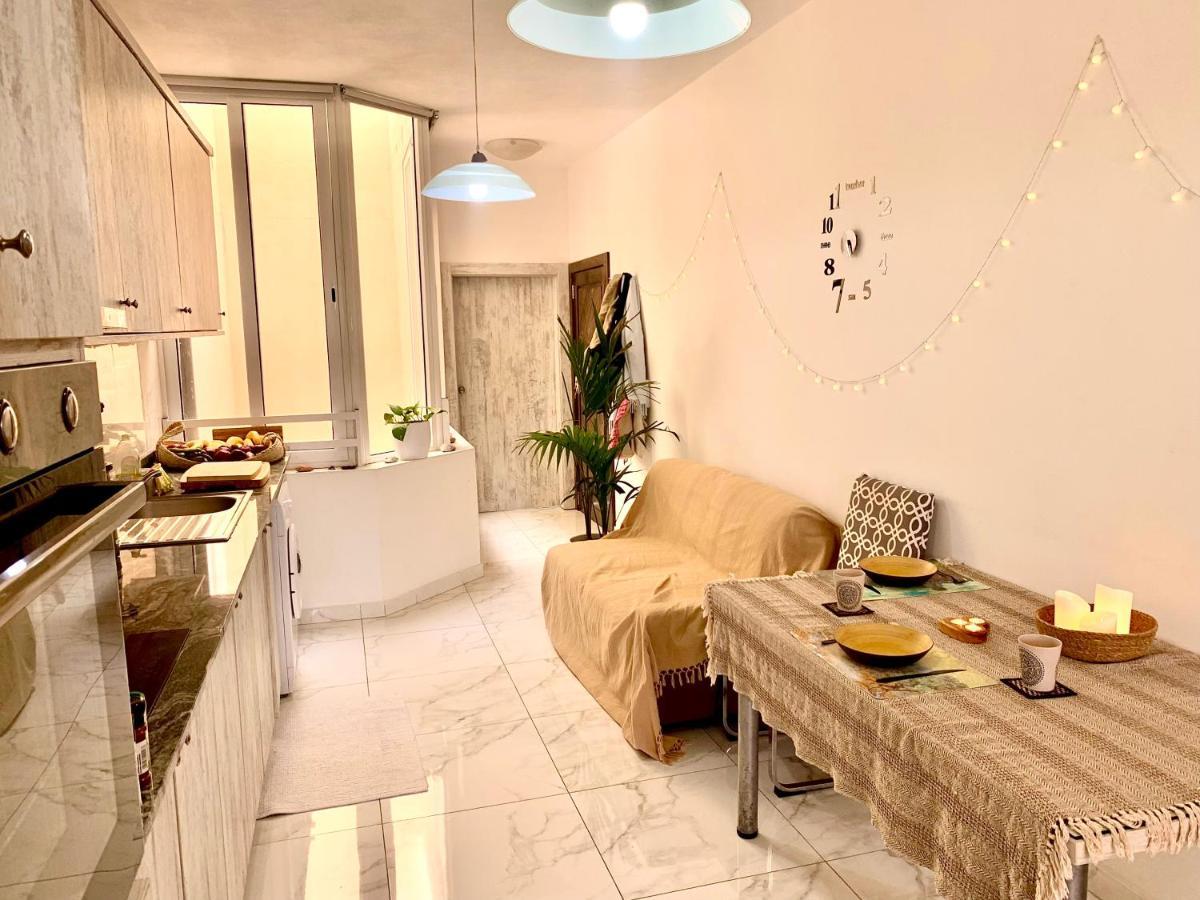 Private Bedroom With Balcony In A Shared Apartment At The Bay Of Ксленді Екстер'єр фото
