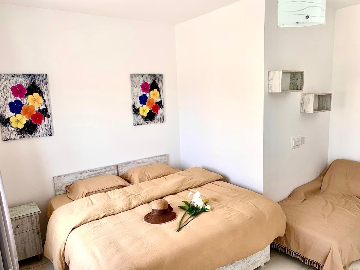 Private Bedroom With Balcony In A Shared Apartment At The Bay Of Ксленді Екстер'єр фото