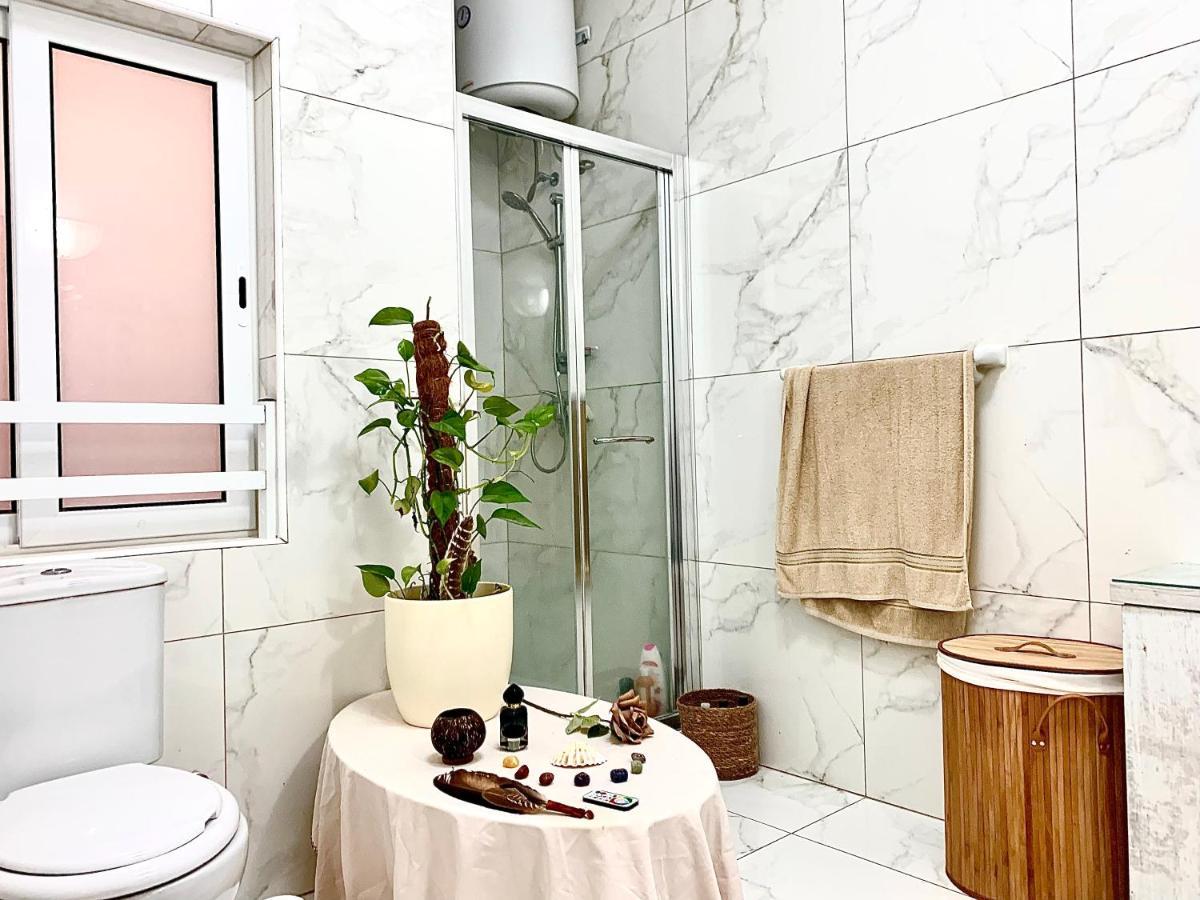 Private Bedroom With Balcony In A Shared Apartment At The Bay Of Ксленді Екстер'єр фото